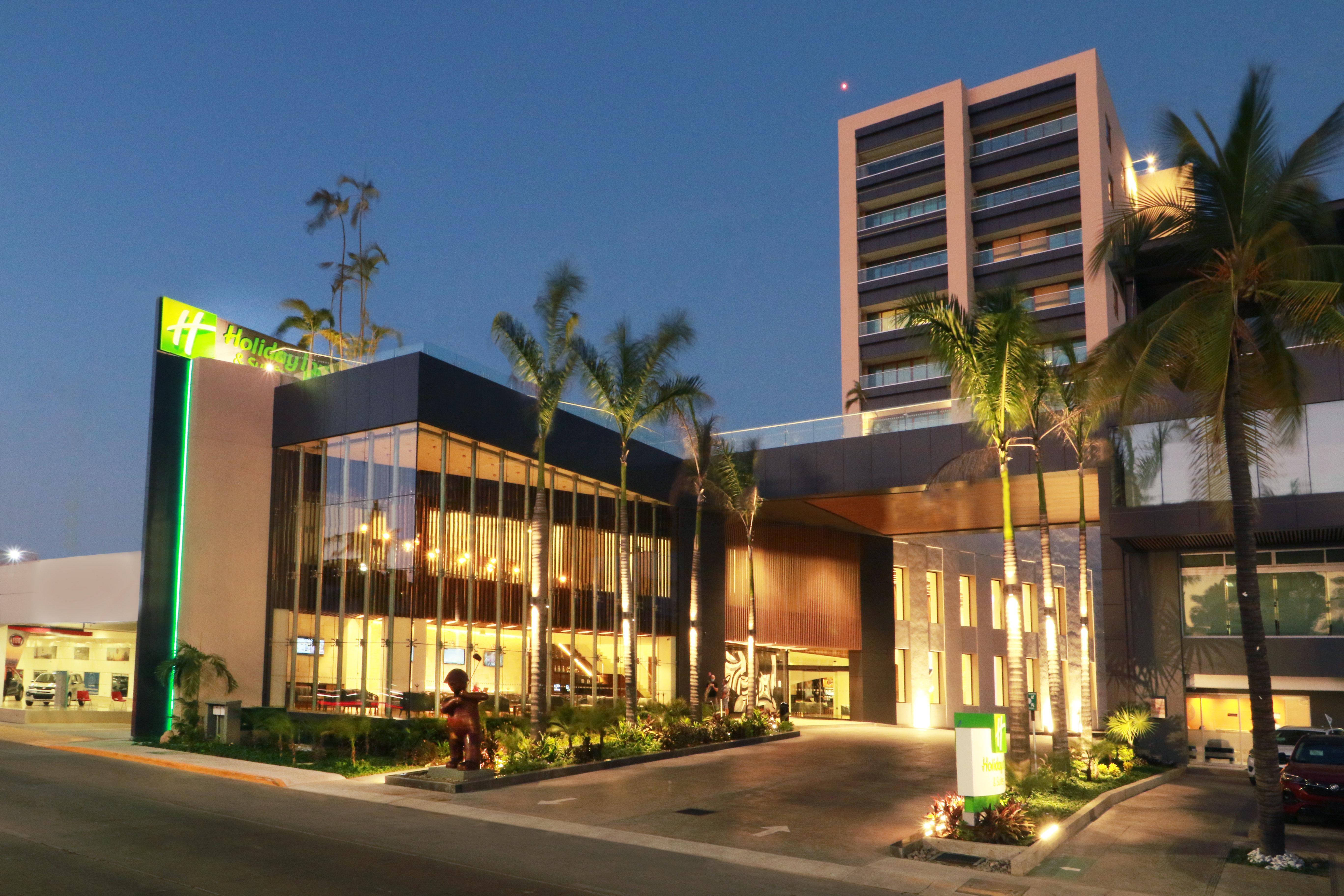 Holiday Inn & Suites - Puerto Vallarta Marina & Golf By Ihg Esterno foto