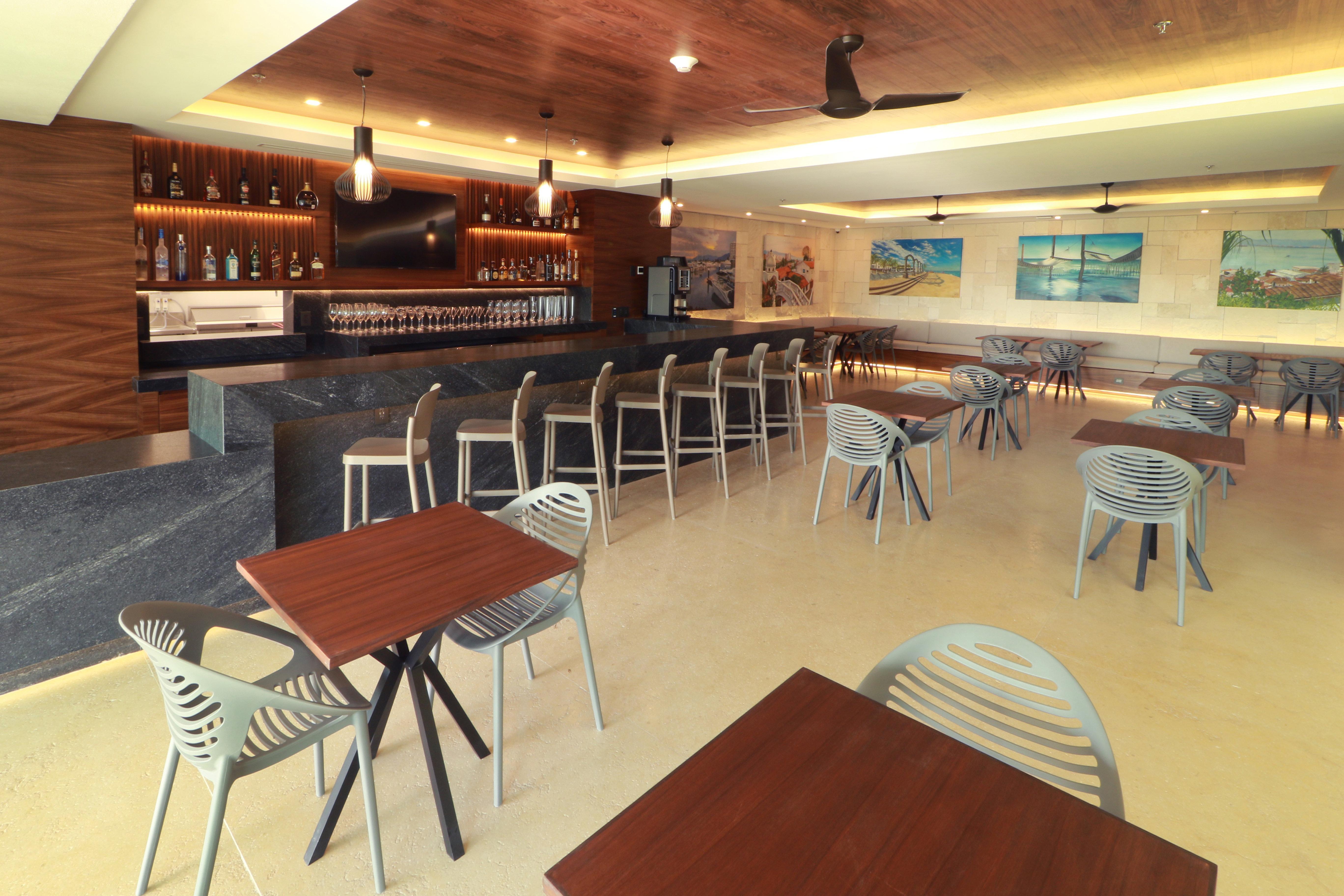 Holiday Inn & Suites - Puerto Vallarta Marina & Golf By Ihg Esterno foto