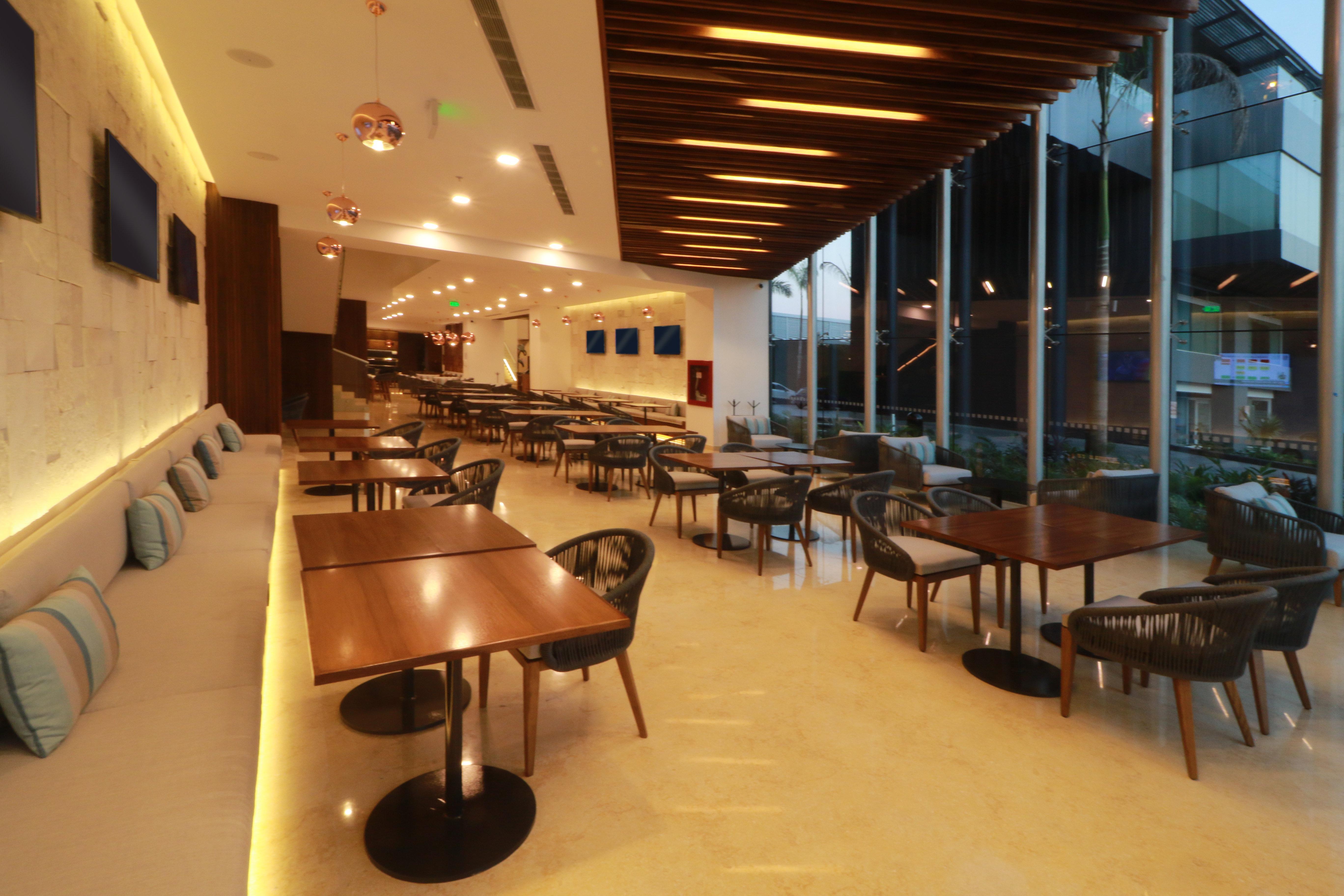 Holiday Inn & Suites - Puerto Vallarta Marina & Golf By Ihg Esterno foto