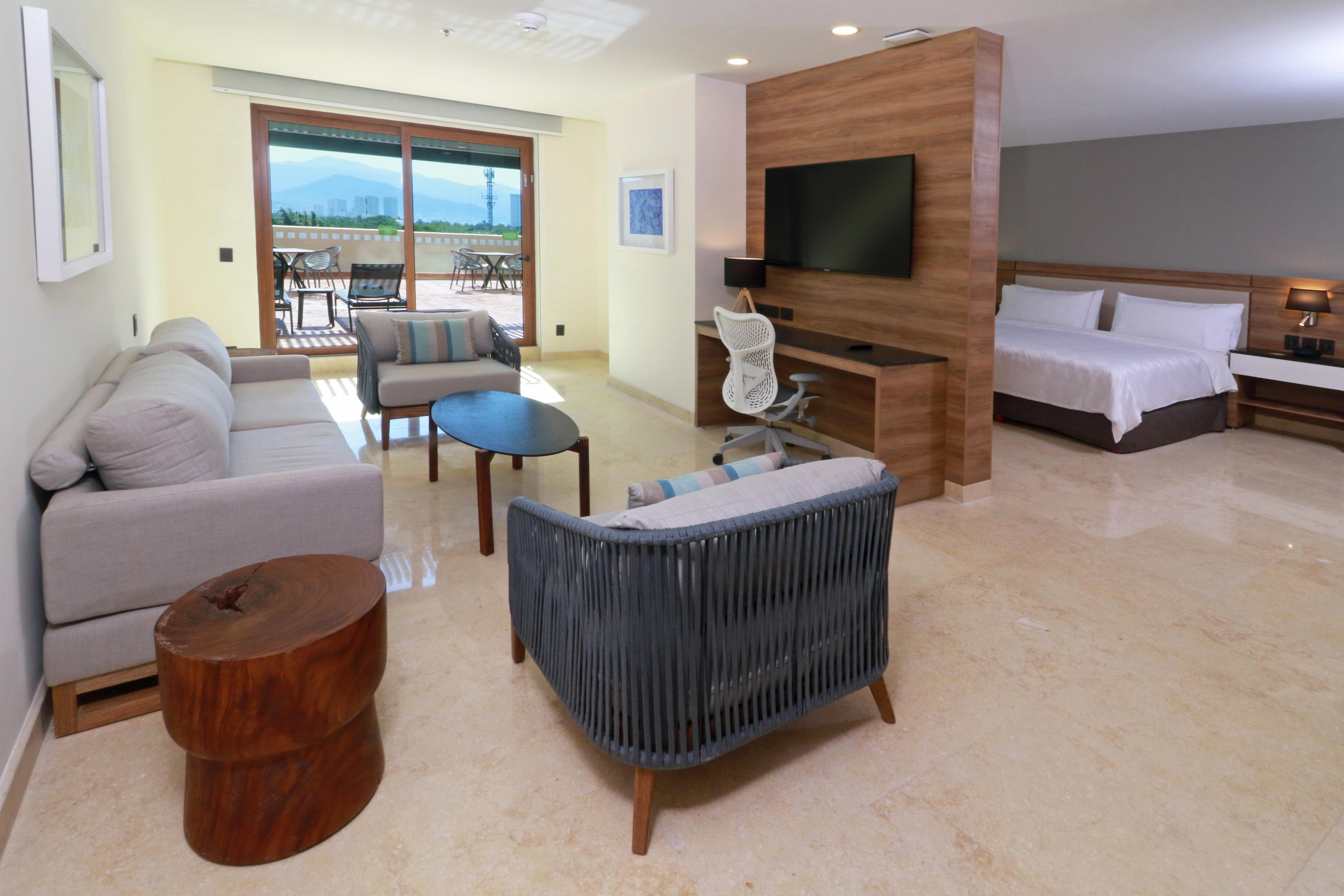 Holiday Inn & Suites - Puerto Vallarta Marina & Golf By Ihg Esterno foto